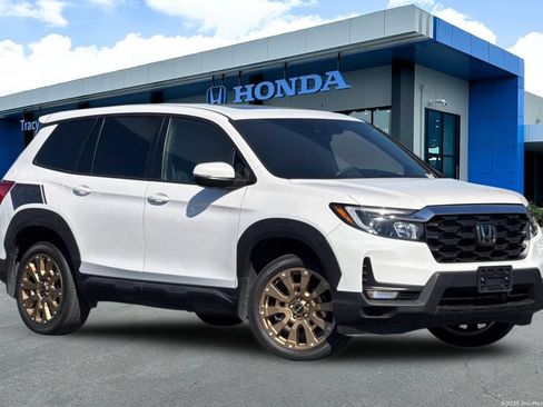 Certified 2023 Honda Passport EX-L image 2