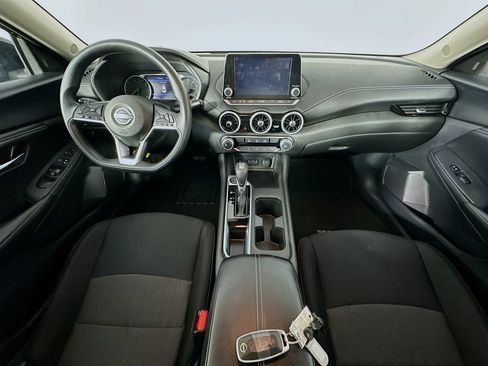 Used 2025 Nissan Sentra SV FWD image 10