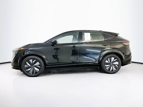 Used 2023 Nissan Ariya AWD image 4
