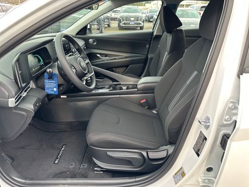 New 2026 Hyundai Elantra Blue image 10