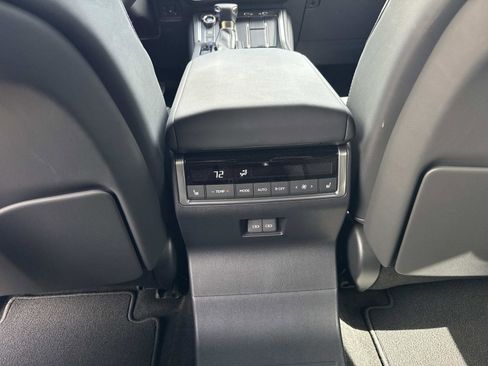 Used 2024 Lexus GX 550 w/ Accessory Package (Z1) AWD/4WD image 17