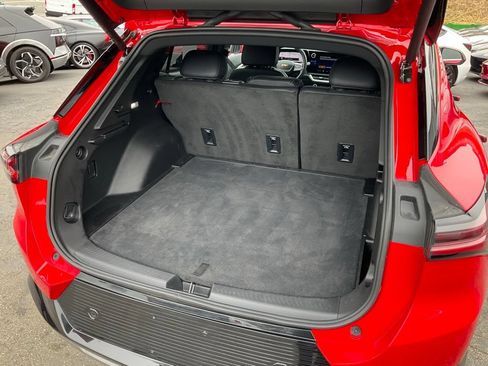Used 2024 Chevrolet Equinox EV LT FWD image 8