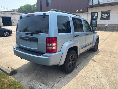 Used 2012 Jeep Liberty Arctic AWD/4WD image 7