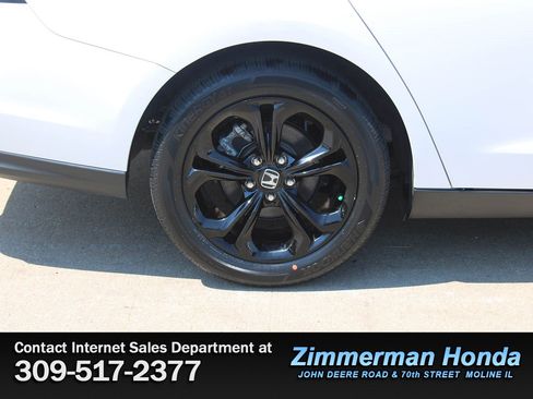 Certified 2025 Honda Accord SE image 22