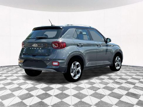 New 2025 Hyundai Venue Limited image 11