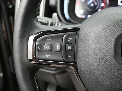 Used 2025 RAM 3500 Limited AWD/4WD image 34