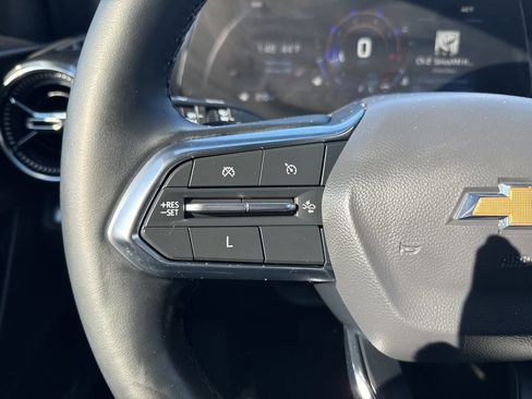 Used 2025 Chevrolet Equinox LT image 16