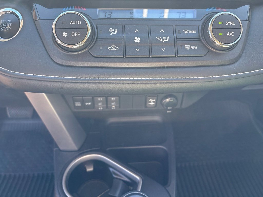 Used 2018 Toyota RAV4 XLE AWD/4WD image 17