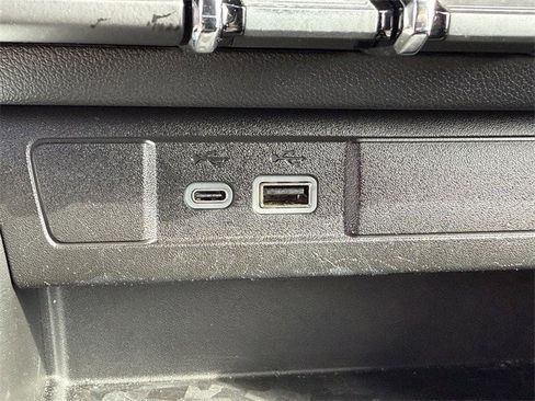 Used 2023 Chevrolet Colorado LT w/ LT Convenience Package image 22