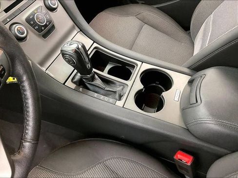 Used 2019 Ford Taurus SEL FWD image 15