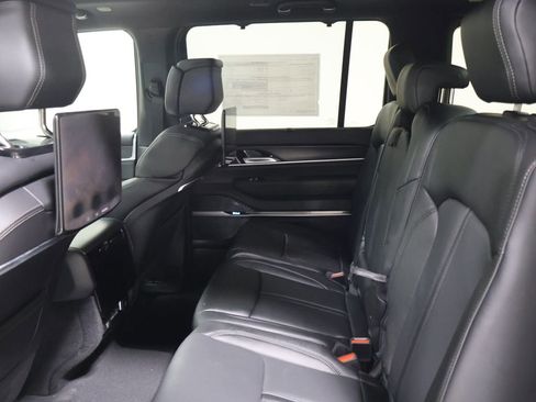 New 2026 Jeep Grand Wagoneer Summit image 11