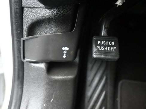 Used 2018 Chevrolet Cruze LT FWD image 25