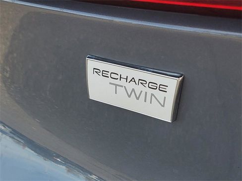 Certified 2023 Volvo C40 P8 Recharge Ultimate image 8