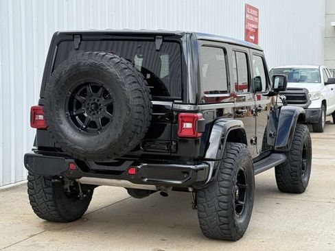 Used 2021 Jeep Wrangler Unlimited Sahara image 4