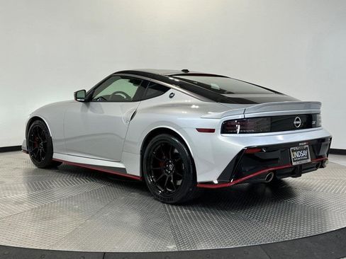 Used 2024 Nissan Z NISMO w/ Floor Mat Package image 5