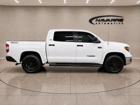 Used 2018 Toyota Tundra SR5 w/ SR5 Upgrade Package RWD image 9