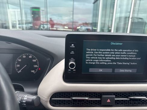 Used 2024 Honda HR-V EX-L image 9