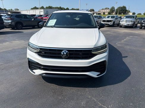 Used 2023 Volkswagen Tiguan SE R-Line FWD image 8