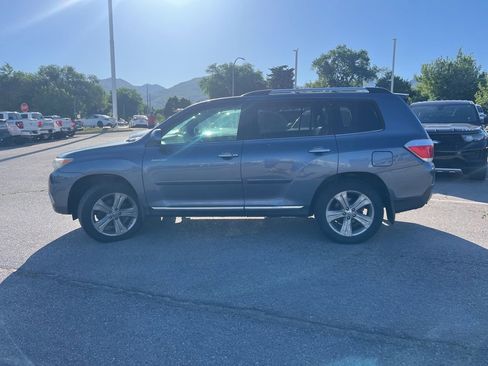 Used 2013 Toyota Highlander Limited w/ Convenience Pkg AWD/4WD image 15
