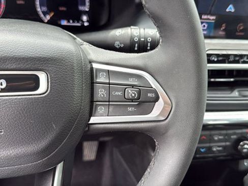 Certified 2023 Jeep Compass High Altitude AWD/4WD image 17