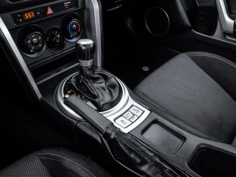Used 2017 Toyota 86 RWD image 24