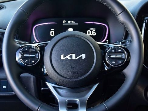 Certified 2025 Kia Soul EX image 16