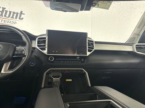 Used 2024 Toyota Tundra Limited image 26