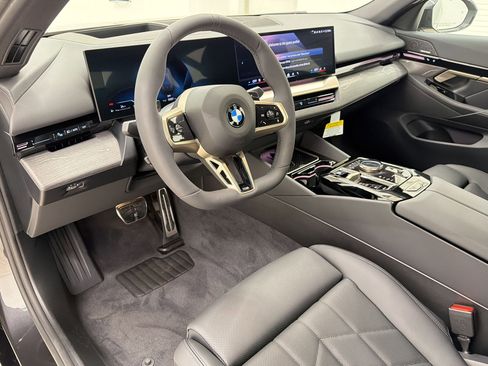 New 2026 BMW 530i w/ M Sport Package RWD image 4