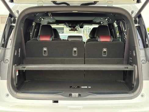 New 2026 INFINITI QX80 Autograph w/ Premium Cargo Package image 10