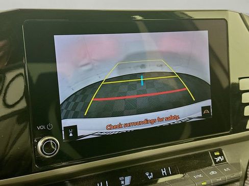 Certified 2025 Toyota Camry SE image 17