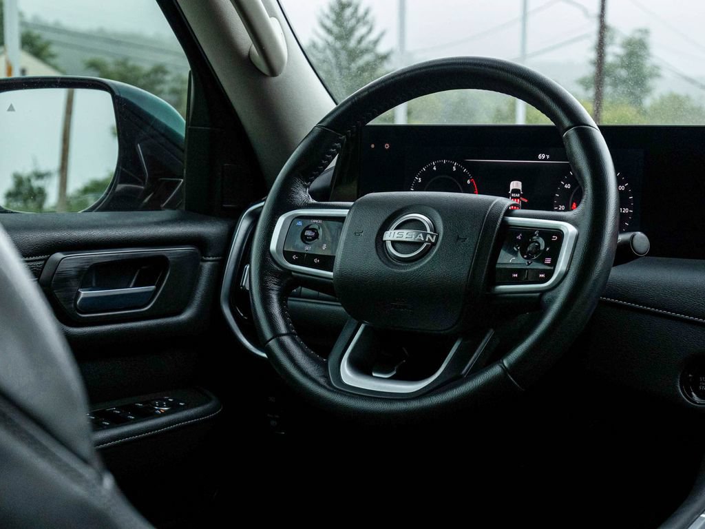 Used 2025 Nissan Armada SV AWD/4WD image 25