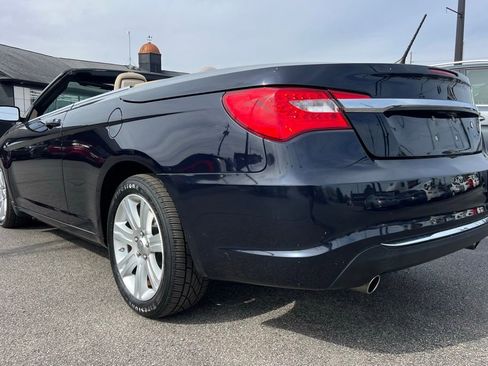 Used 2011 Chrysler 200 Touring image 5