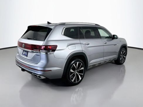 Certified 2024 Volkswagen Atlas SEL Premium R-Line AWD/4WD image 9