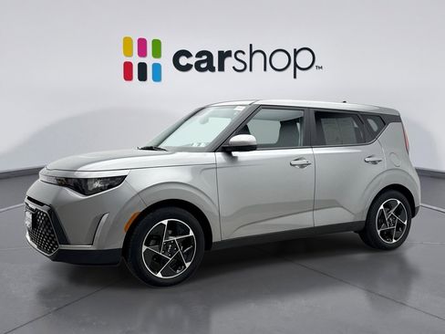 Used 2025 Kia Soul EX FWD image 1
