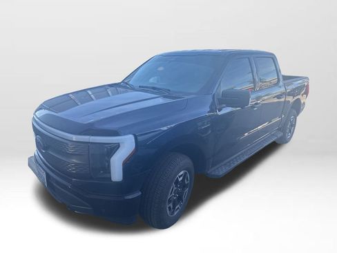 Certified 2023 Ford F150 Lightning XLT image 3