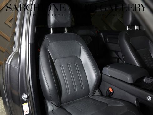 Used 2022 Land Rover Defender 90 X-Dynamic S image 37