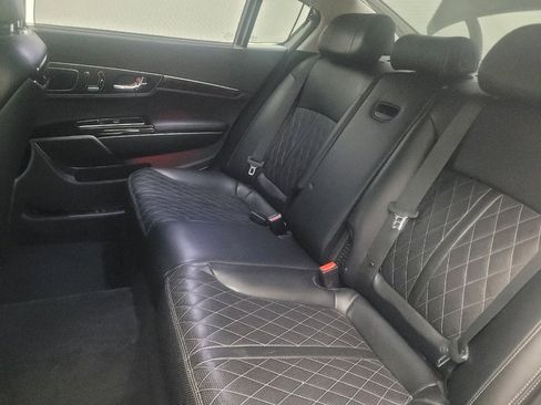 Used 2017 Kia K900 Luxury w/ VIP Plus Package image 18