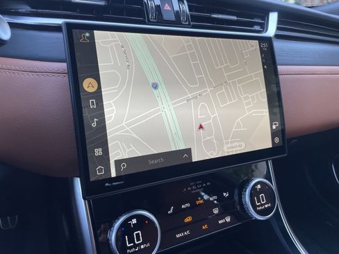 Used 2024 Jaguar XF R-Dynamic SE image 20