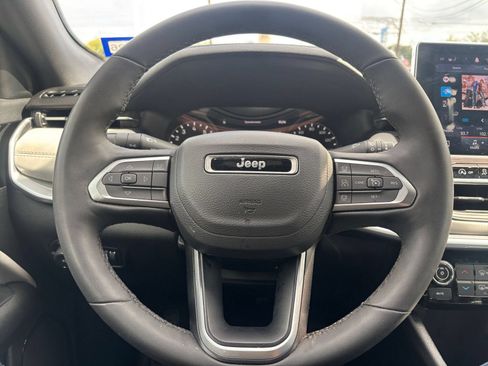 Used 2025 Jeep Compass Limited AWD/4WD image 28