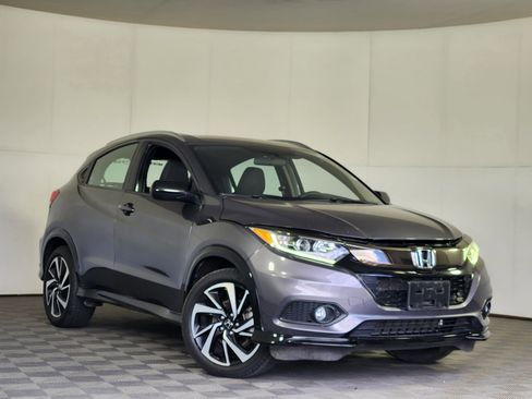 Used 2019 Honda HR-V Sport image 1