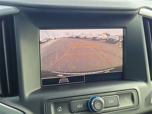 Used 2024 GMC Terrain SLE w/ Elevation Edition image 29