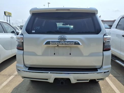 Used 2024 Toyota 4Runner Limited AWD/4WD image 10