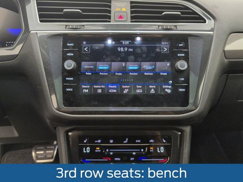 Used 2023 Volkswagen Tiguan SE R-Line FWD image 27
