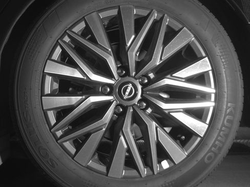 Used 2025 Nissan Altima 2.5 SV FWD image 14