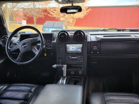 Used 2005 HUMMER H2 SUT w/ Preferred Equipment Group image 59