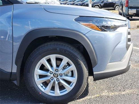 New 2026 Toyota Corolla Cross LE image 5