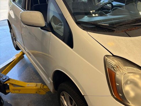 Used 2010 Honda Fit Sport image 3