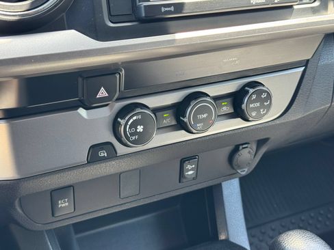 Used 2019 Toyota Tacoma SR5 RWD image 22