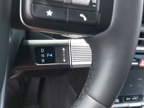 Used 2025 Hyundai Santa Fe SEL FWD image 25