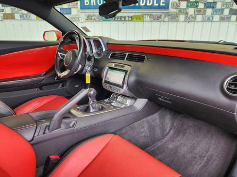 Used 2011 Chevrolet Camaro SS w/ RS Package image 2